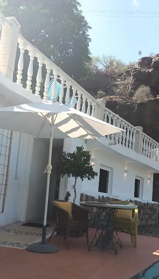 Country house Time To Experience Guest House Salobre